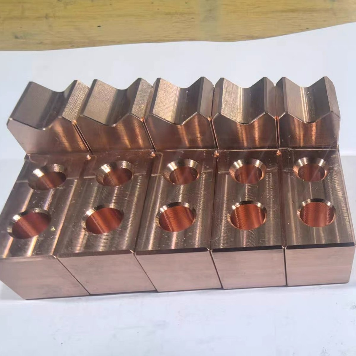 CNC machined billet aluminum engine block — EKINSUN