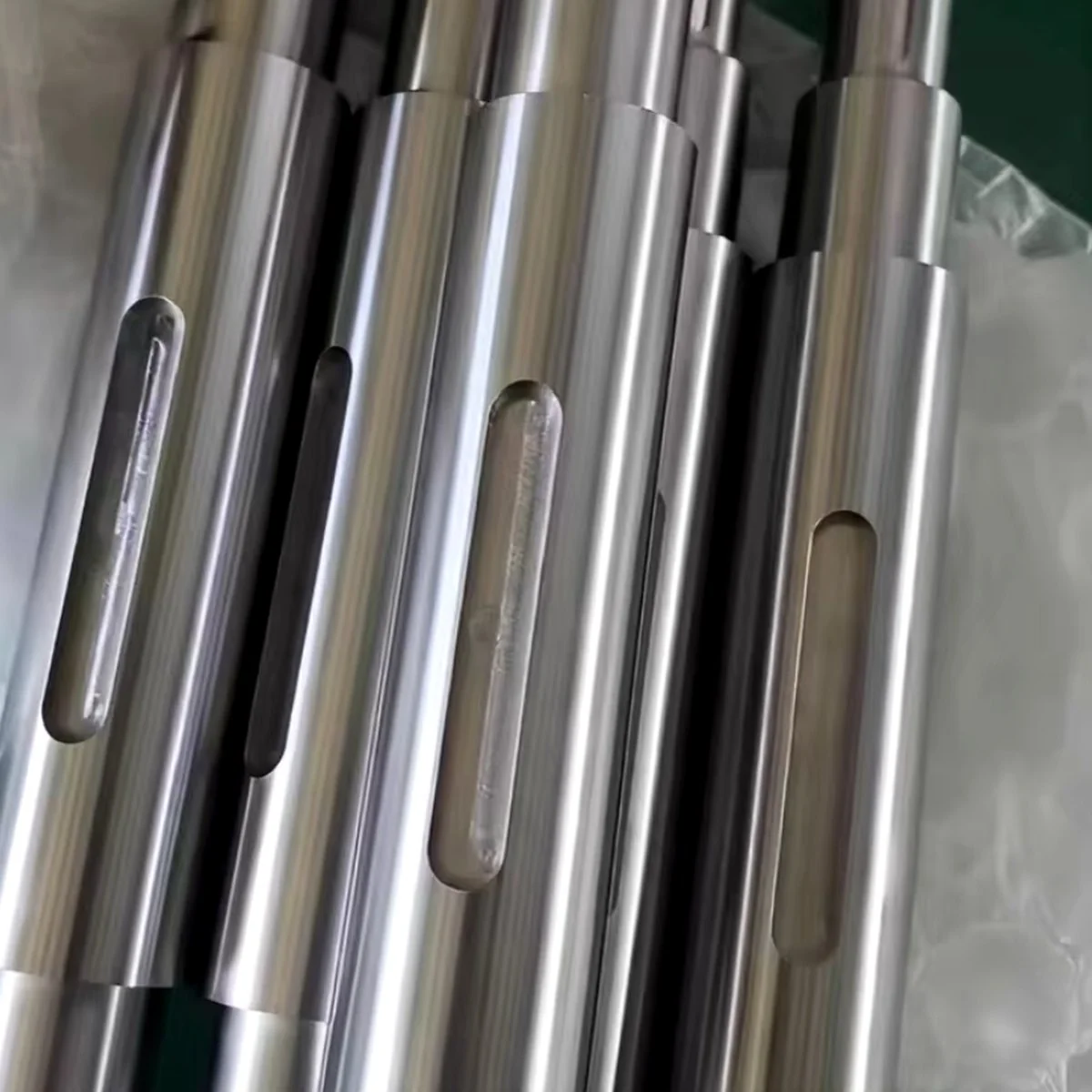 CNC turned shafts with milled keyway slots precision batch — EKINSUN Guangdong