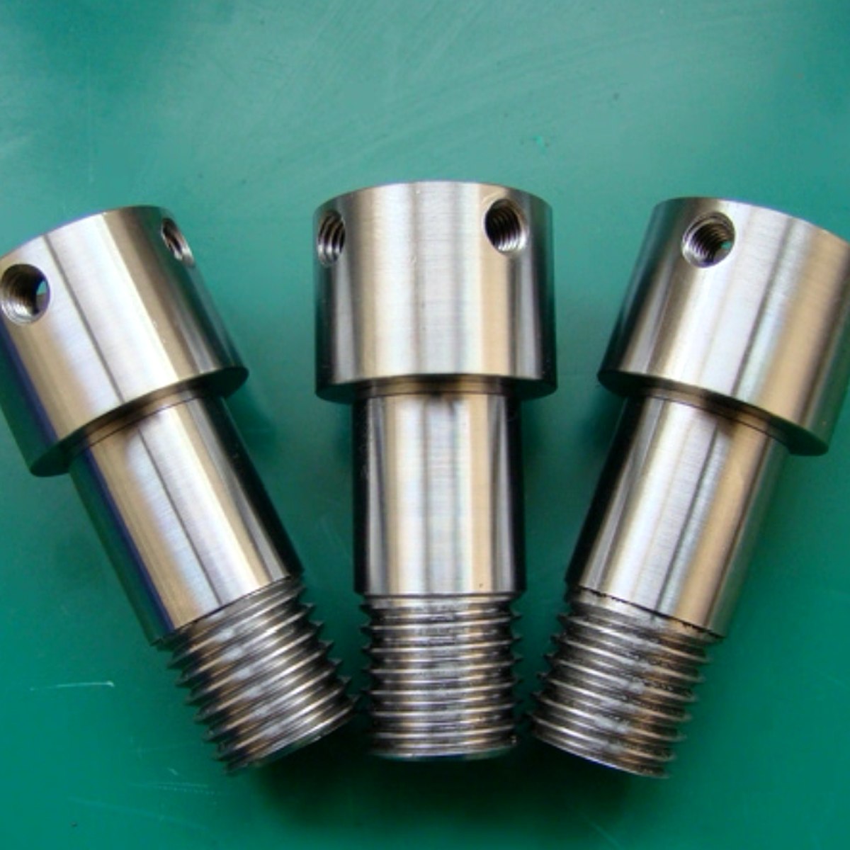 CNC turned threaded shaft stainless batch — EKINSUN