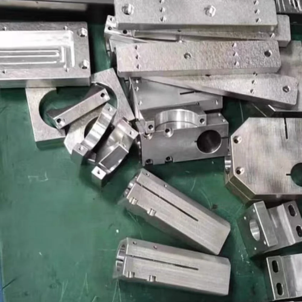 CNC Milled Aluminum Brackets Batch — EKINSUN custom manufacturing case photo