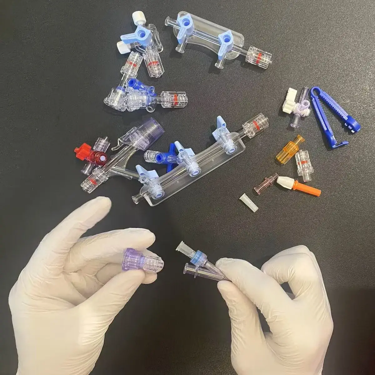 Medical Plastic Connector Assembly — EKINSUN custom manufacturing case photo